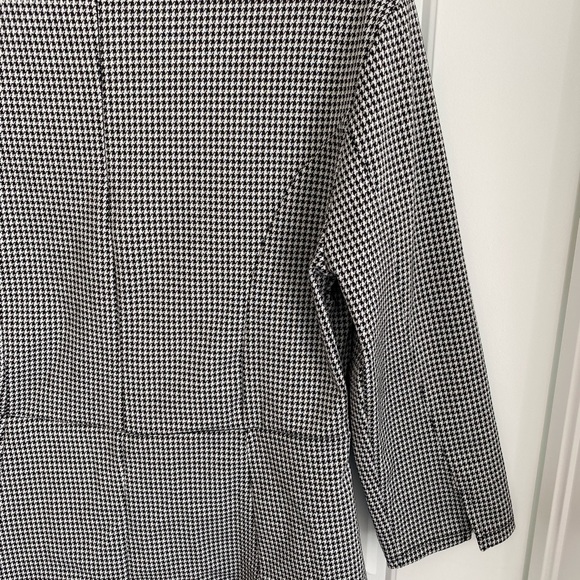 Very Flattering Houndstooth Peplum Blouse - Picture 6 of 9